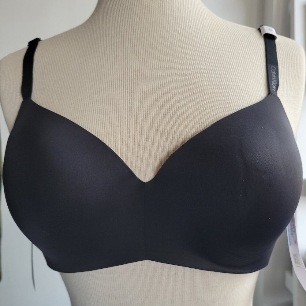 NWT – Calvin Klein Demi Form Fitting Lightly Lined Bra (Size: 36C)
